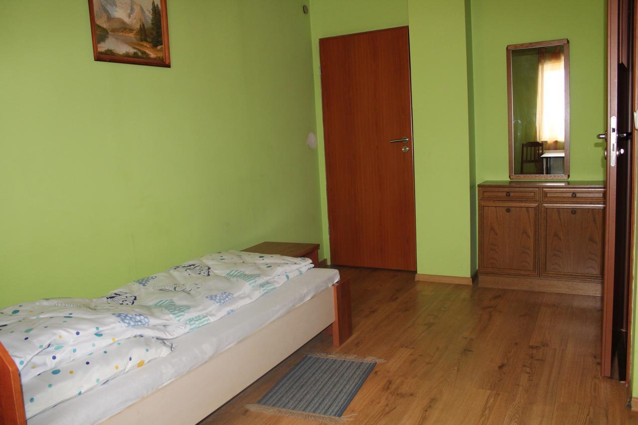 Zagroda Agroturystyczna Wiecha Mieroszow ภายนอก รูปภาพ